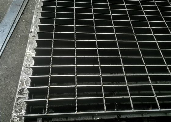 Sàn Catwalk bằng kim loại mạ kẽm 25x5 Nền tảng công nghiệp Q345