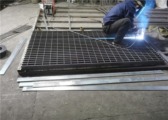 Lưới thép không gỉ cầu thang răng cưa