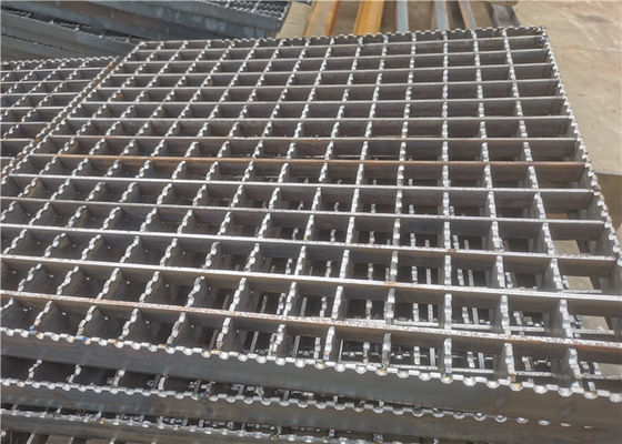 Nền tảng cầu thang răng cưa Lưới thép mạ kẽm nhúng nóng 3X30