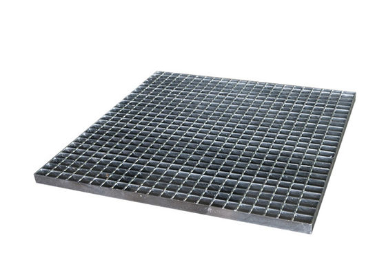 Cầu thang lưới thanh răng cưa 40x5mm cho kỹ thuật đô thị