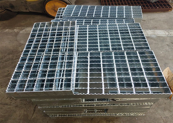 Lưới kim loại nặng bằng thép carbon 40x5mm Mạ điện