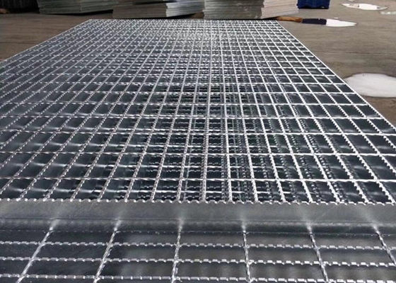 Màu bạc Tấm sàn bằng thép không gỉ 316 100mm * 6mm cho các trạm điện