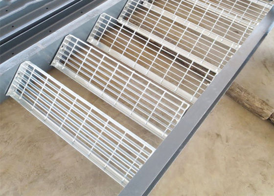 Tấm phẳng Lưới thép lót sàn dày 10mm cho nhà máy hóa chất