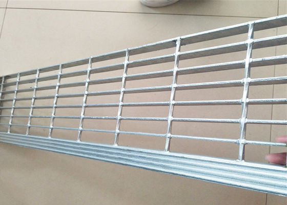 Tấm phẳng Lưới thép lót sàn dày 10mm cho nhà máy hóa chất