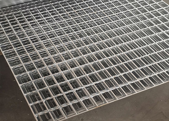 Lưới thép hàn chống trượt Q345 Chiều rộng 1250mm Mạ kẽm nhúng nóng