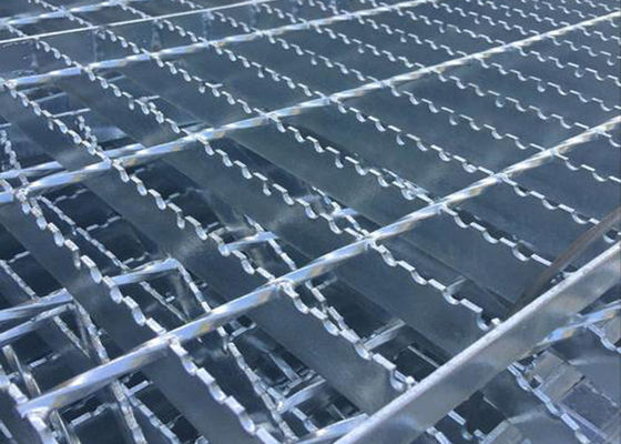 Chiều rộng 2m Chống trượt Q235 Lưới thép hạng nặng Hình răng