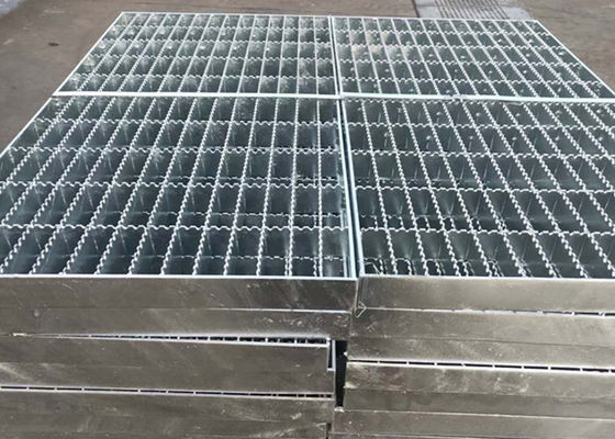 Chiều rộng 2m Chống trượt Q235 Lưới thép hạng nặng Hình răng