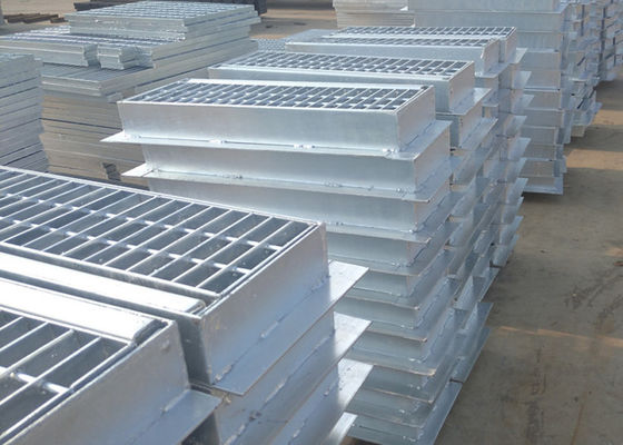 Chống trượt sàn Catwalk Grating Lối đi mạ kẽm nhúng nóng cho nền tảng xem