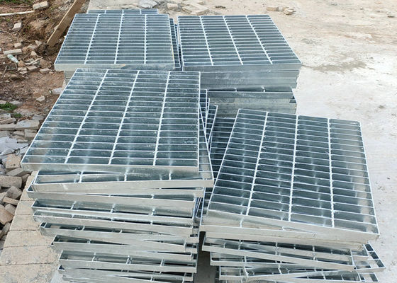 Ngăn ngừa rỉ sét Tấm lót sàn bằng kim loại mở rộng Mạ kẽm nóng dày 3mm