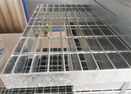Lưới đi bộ bằng thép mạ kẽm nhúng nóng Độ dày 6mm chống trộm