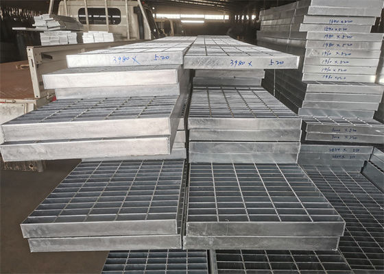 Nền tảng chống trượt Tấm lưới thép hàn 1000x6000mm Bảo vệ chống ăn mòn