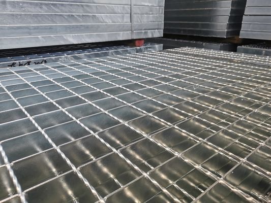 SGS Thanh thép cacbon răng cưa công nghiệp Lưới mạ kẽm nhúng nóng