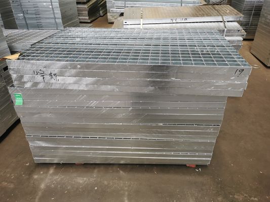 Hội thảo 32 * 3mm Cầu thang hàn Treads Lưới thép Trượt bằng chứng chống nổ
