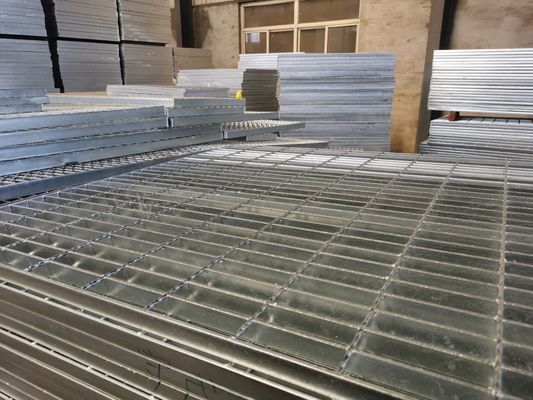 Cầu thang thấm nước Treads Lưới thép