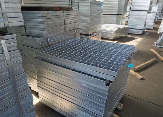 20 × 5mm Lưới thép mạ kẽm nhúng nóng Đường đi bộ Lưới kim loại cho đường lái xe