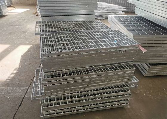 Đường lái xe bằng thép mạ kẽm có răng Lưới nhôm 6063 cho hệ thống thoát nước sân vận động
