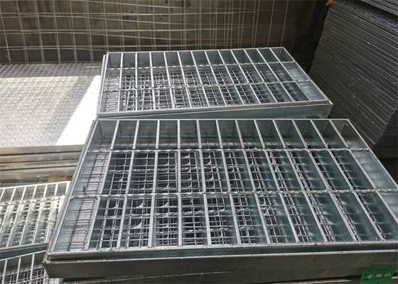 Cầu thang mạ kẽm nhúng nóng Lưới thép 60mm Kiểu răng cưa