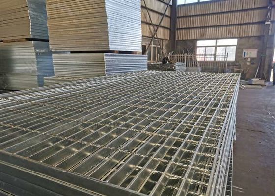 AS1657 Tiêu chuẩn chống trượt cầu thang thép lưới 100mm cho bãi đậu xe