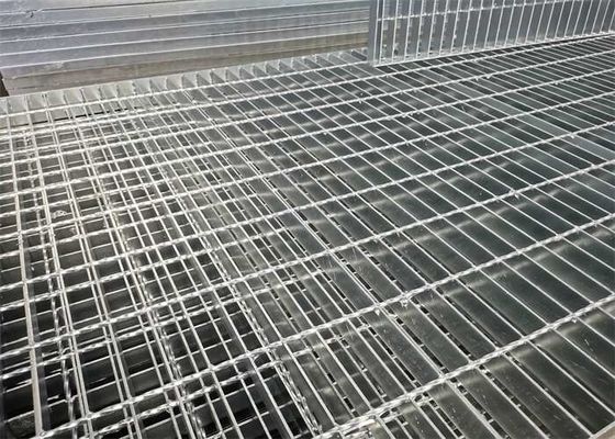 Lưới thép mạ kẽm nhúng nóng Lưới tản nhiệt 25 * 3mm Hình dạng tùy chỉnh