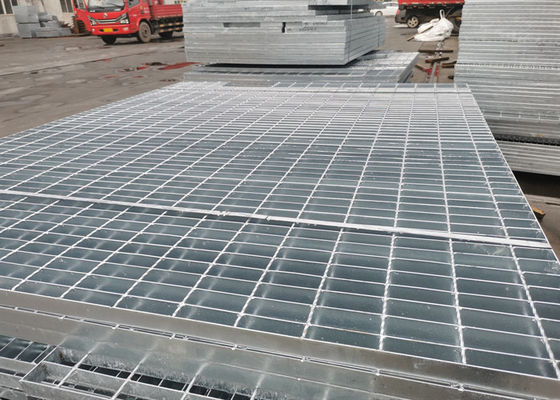 1000mm × 6000mm Thép mạ kẽm nhúng nóng Vỉa hè chống trượt Tấm lưới thép hàn