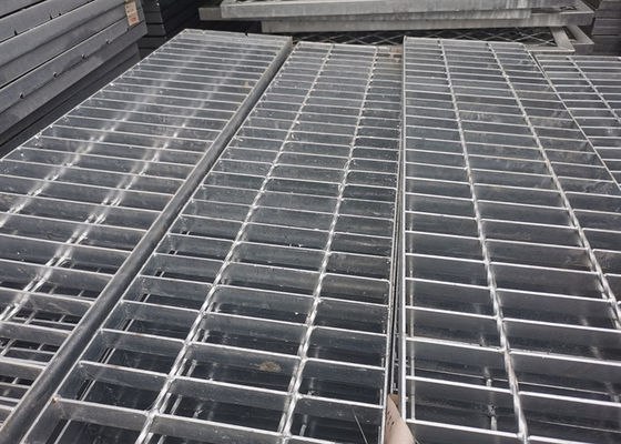 Lưới thép hàn 30 * 100mm Lối đi lưới thép mạ kẽm Q235