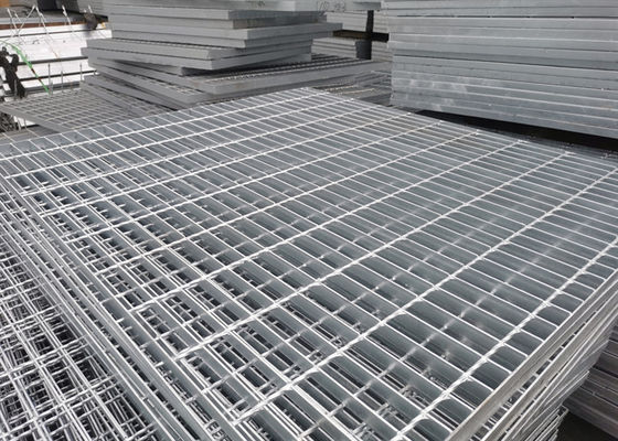 Cổng dỡ hàng Nền tảng dày dặn Lưới thép mạ kẽm nhúng nóng SGS đã được phê duyệt