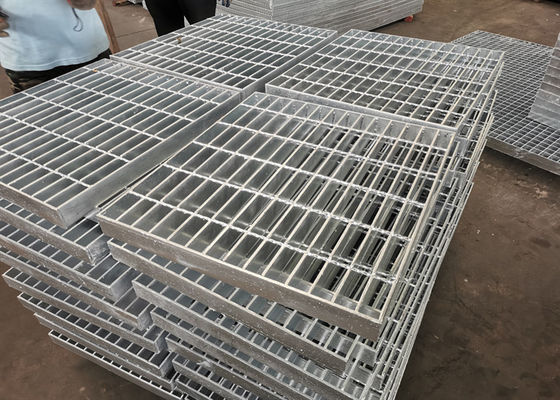 Cổng dỡ hàng Nền tảng dày dặn Lưới thép mạ kẽm nhúng nóng SGS đã được phê duyệt
