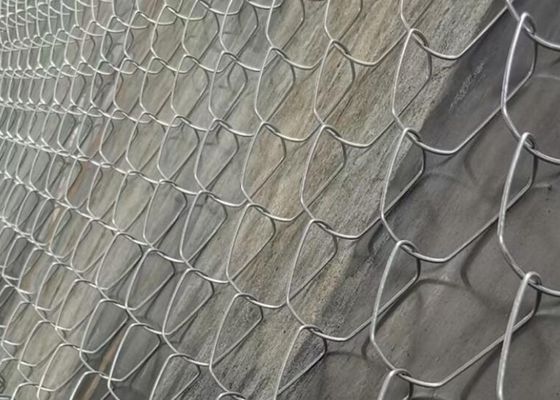 Sân chơi thể thao Sân vườn hàng rào liên kết chuỗi kim cương Chiều rộng 20m 75X75mm
