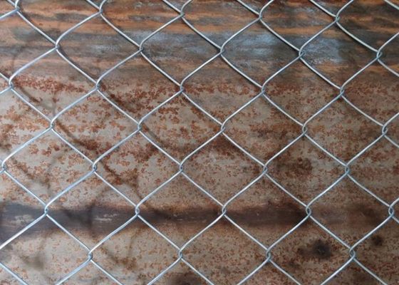 Hàng rào liên kết chuỗi mạ kẽm phủ Pvc 3.0mm với cạnh xoắn Knuckle