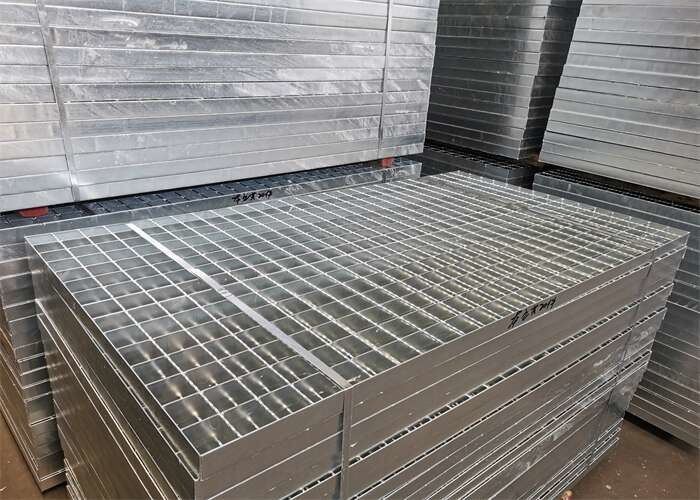 ISO9001 Lưới thép màu bạc cho đường lái xe vào lưới cho cầu vượt